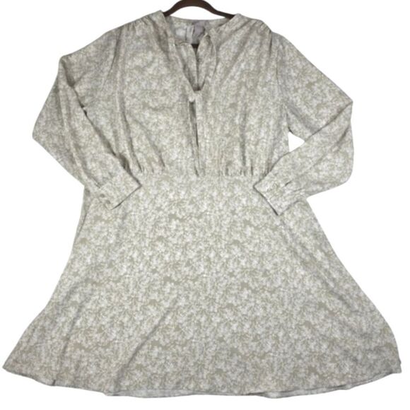 H&M Green White Ditsy Floral Long Sleeve V Neck Shift A Line Dress Size XXL - Picture 2 of 14
